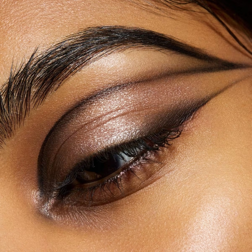 MAC ‘SHE SPARKLES’ Glitter Eyeshadow - Picture 5 of 8